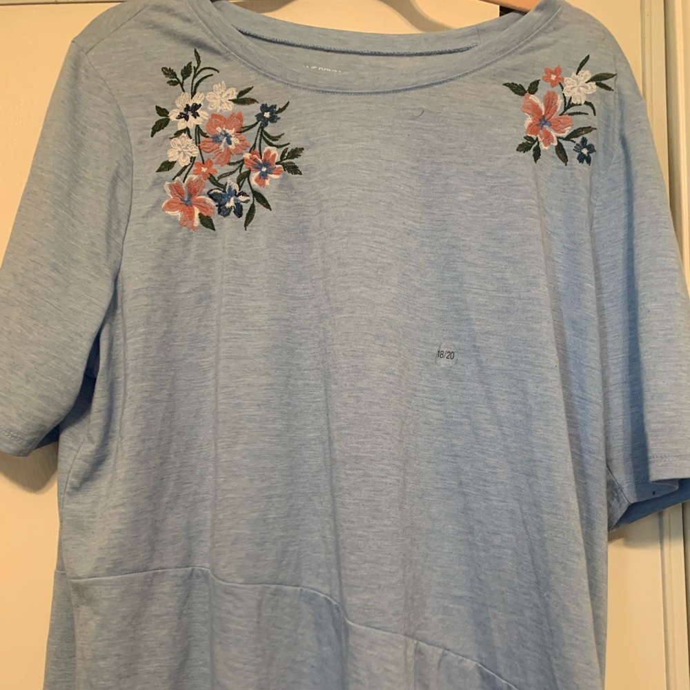 Lane Bryant Light Blue Tunic with Floral Pattern SIZE 18/20